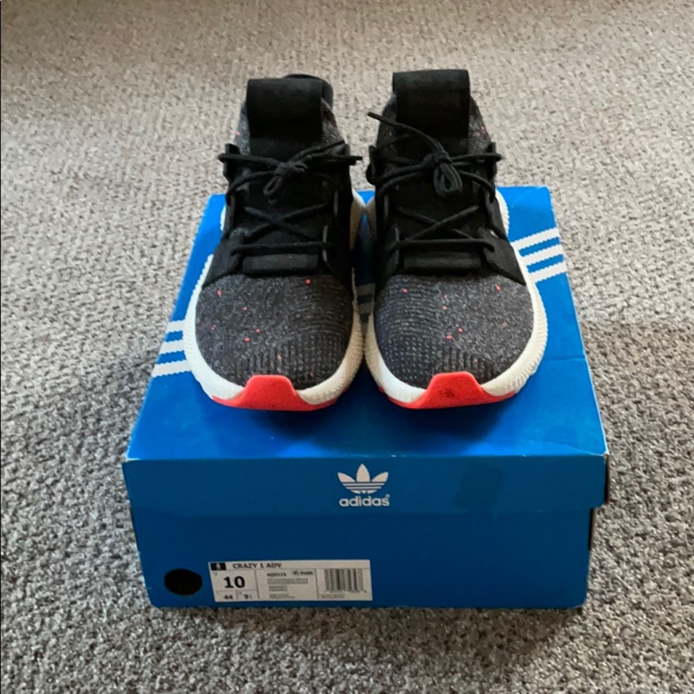 Adidas Sneakers